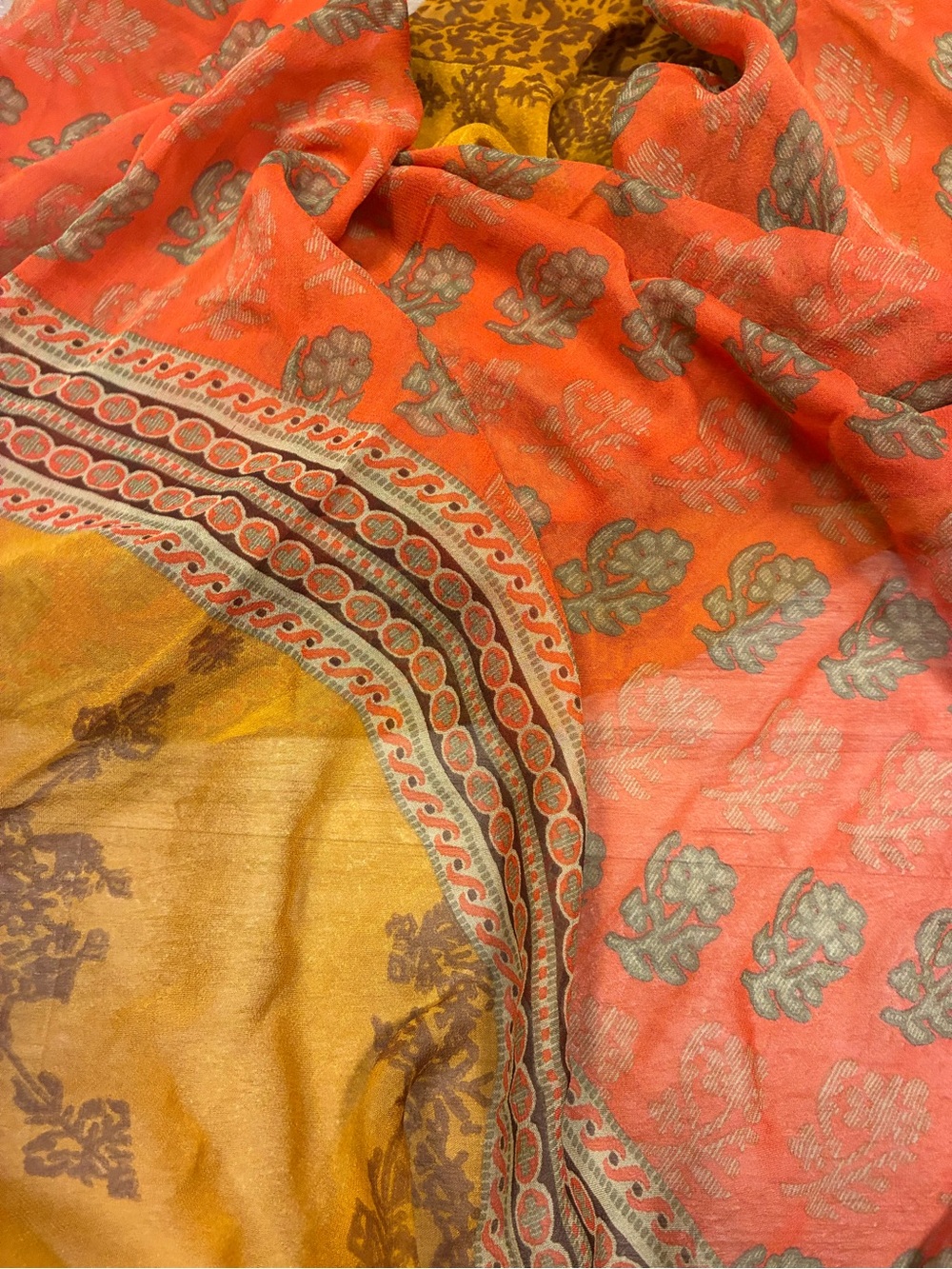 Guarisco Spa Italy 100% Silk Mixed Print Lightweight Sheer Scarf Wrap 26”x69” - Picture 7 of 10